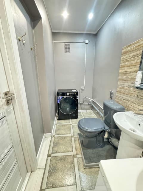 1 комн., 25 м², Блочный, Центр - район пл. Орджоникидзе 9