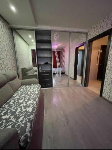 1 комн., 36 м², КПД, Центр - район пл. Ленина