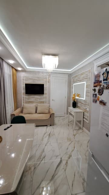 1 комн., 36 м², Монолитно-каркасный, Крестьянский рынок, стадион "Туймаада" 10