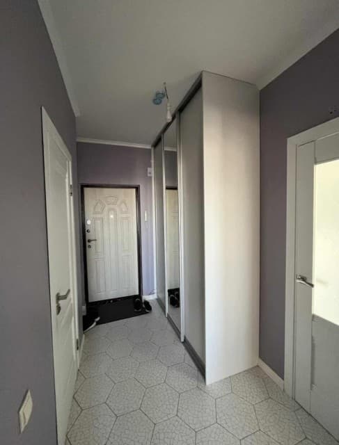 1 комн., 40 м², Монолитно-каркасный, Крытый рынок 4