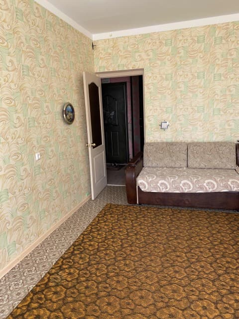 1 комн., 40 м², Блочный, Жатай 3