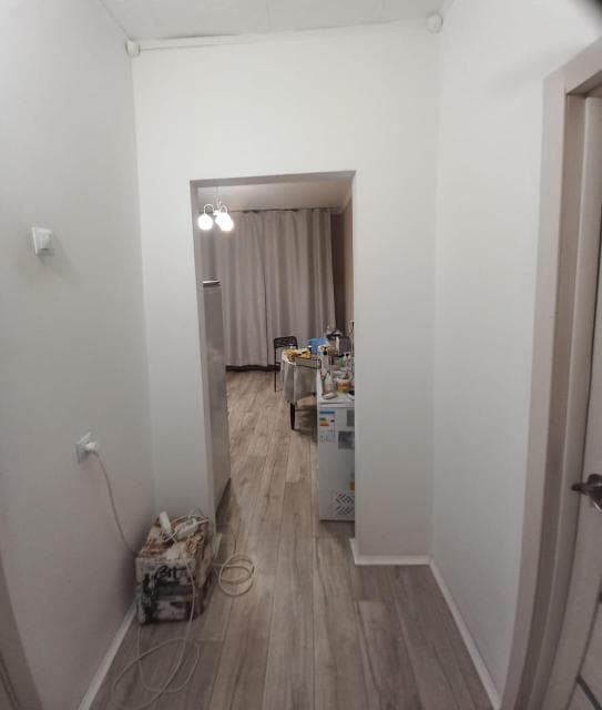 1 комн., 40 м², Блочный, Другие районы 7
