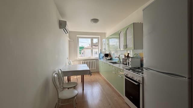 4 комн., 71 м², КПД, Центр - район пл. Орджоникидзе 2