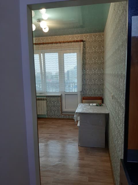 1 комн., 32 м², Монолитно-каркасный, Областная больница, рынок "Манньыаттаах" 3