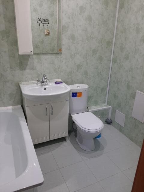 1 комн., 32 м², Монолитно-каркасный, Областная больница, рынок "Манньыаттаах" 2