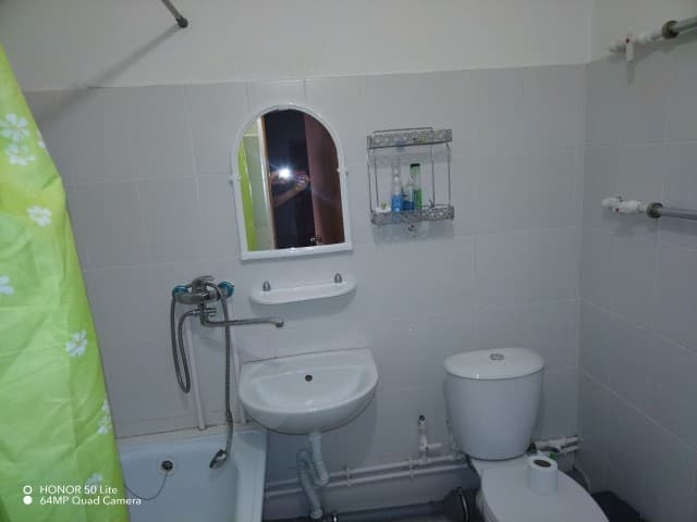 1 комн., 35 м², Монолитно-каркасный, Областная больница, рынок "Манньыаттаах" 4