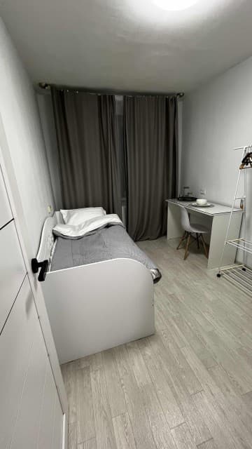 4 комн., 72 м², КПД, Центр - район пл. Орджоникидзе 4