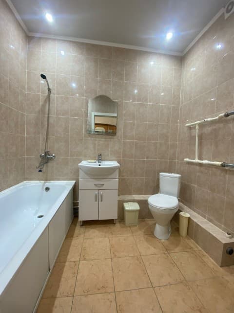 1 комн., 28 м², Монолитно-каркасный, Рынок Столичный 4