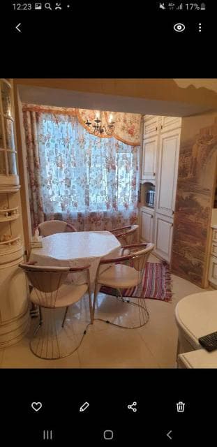 Больше 4 комн., 120 м², 112 серия, Дом быта 3