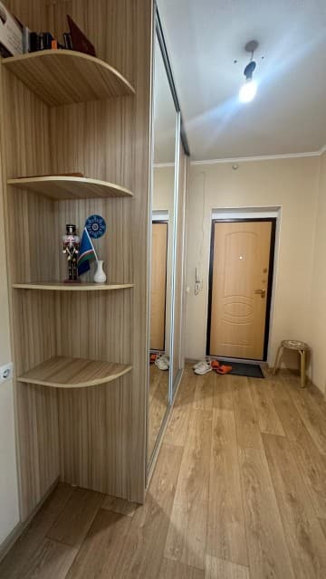 1 комн., 35 м², Инд. планировка, Областная больница, рынок "Манньыаттаах" 6