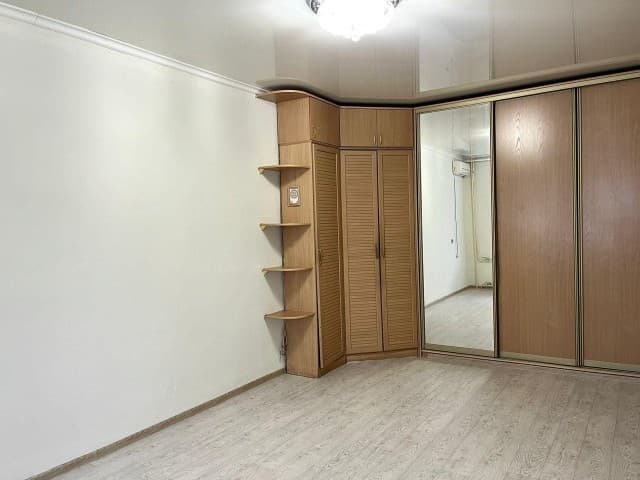 1 комн., 35 м², Инд. планировка, Площадь Победы 5