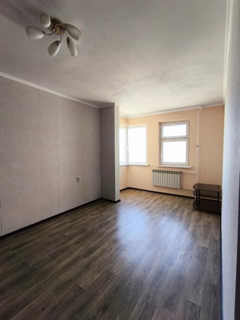 1 комн., 43 м², Блочный, Кинотеатр Лена 5