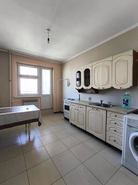1 комн., 43 м², Блочный, Кинотеатр Лена