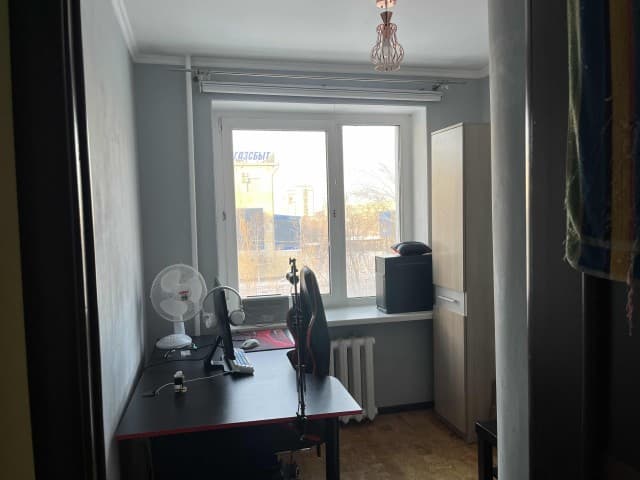 4 комн., 71 м², КПД, Центр - район пл. Орджоникидзе 9