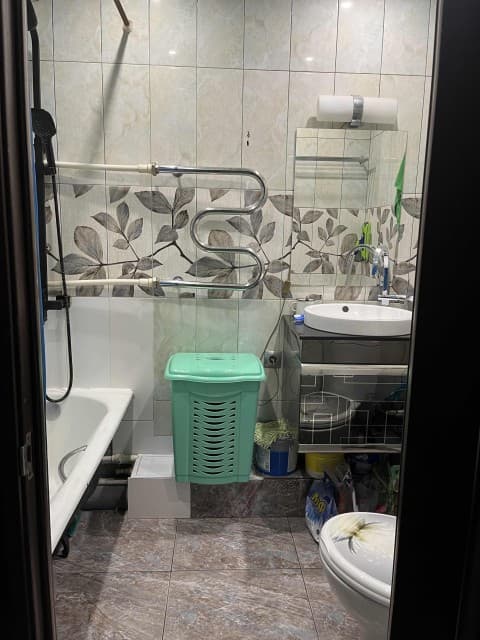 4 комн., 71 м², КПД, Центр - район пл. Орджоникидзе 10