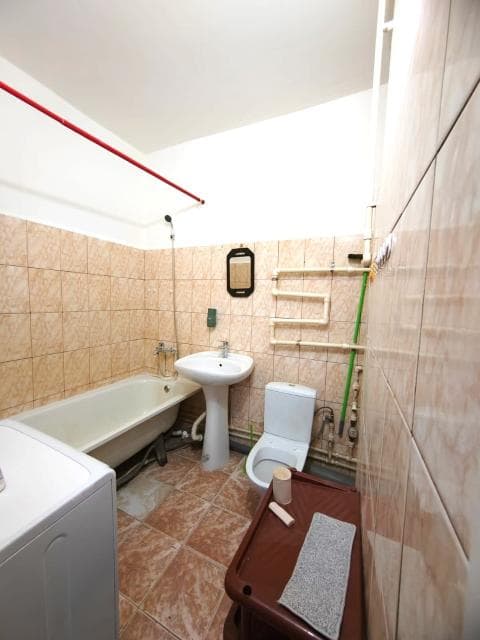1 комн., 47 м², Блочный, Центр - район пл. Орджоникидзе 7
