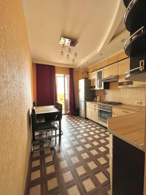 1 комн., 38 м², Монолитно-каркасный, Крытый рынок 5