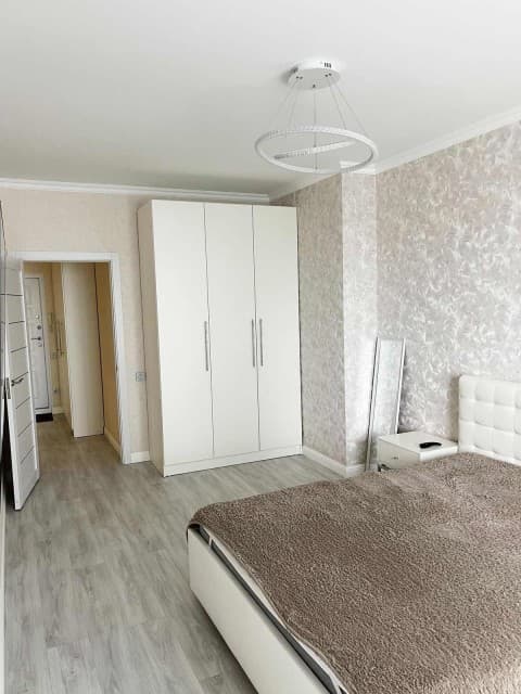 1 комн., 46 м², Монолитно-каркасный, Областная больница, рынок "Манньыаттаах" 8
