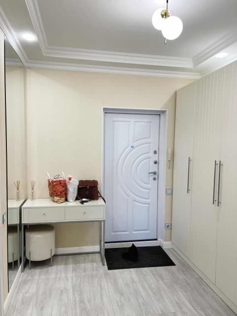 1 комн., 46 м², Монолитно-каркасный, Областная больница, рынок "Манньыаттаах" 5
