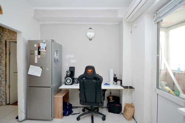 1 комн., 40 м², Инд. планировка, Областная больница, рынок "Манньыаттаах" 2