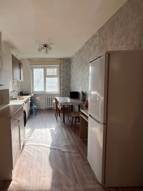 4 комн., 72 м², КПД, Студгородок 9