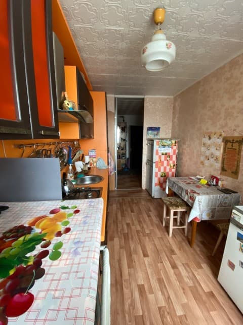 4 комн., 71 м², КПД, Центр - район пл. Орджоникидзе 3
