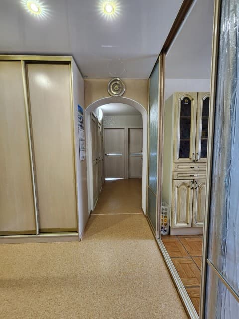 4 комн., 72 м², КПД, Студгородок 8