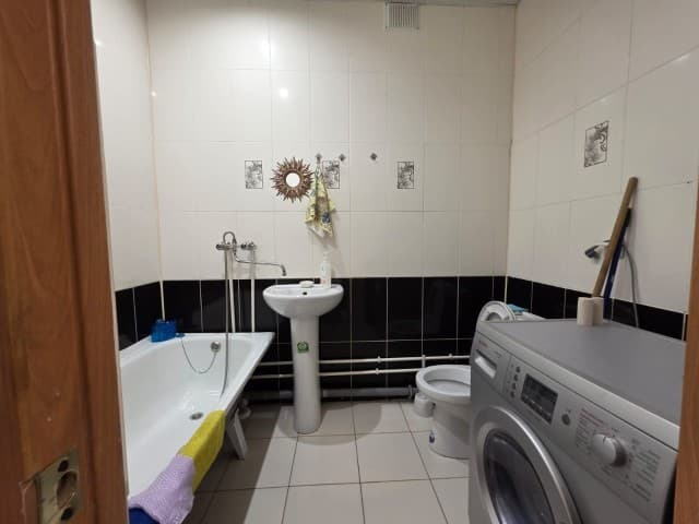 1 комн., 38 м², Блочный, Кинотеатр Лена 3