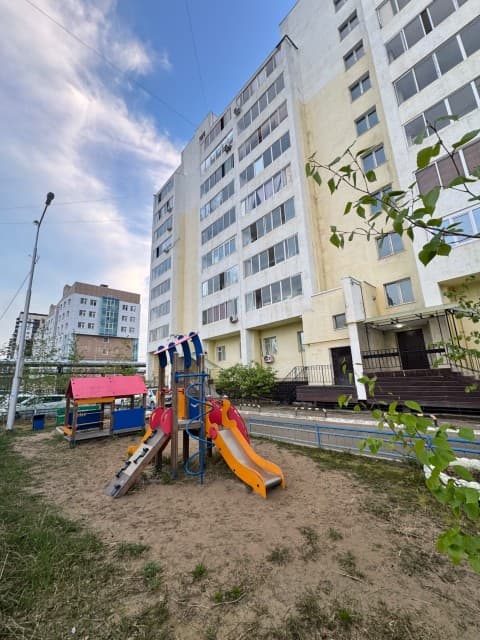 3 комн., 79 м², Блочный, Крытый рынок 3