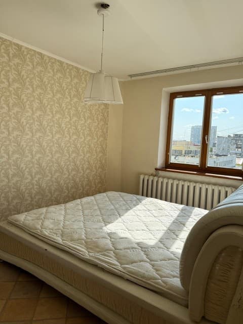 4 комн., 72 м², КПД, Крытый рынок 6