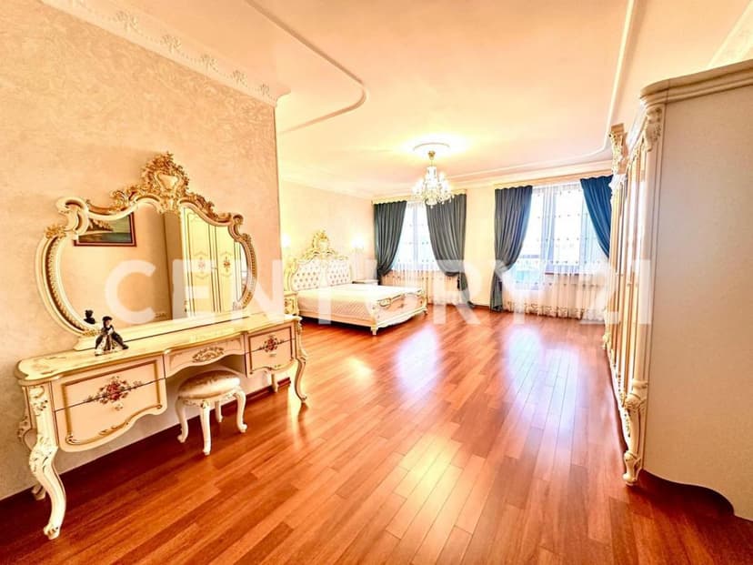 4 комн., 142 м², Монолитно-каркасный 4