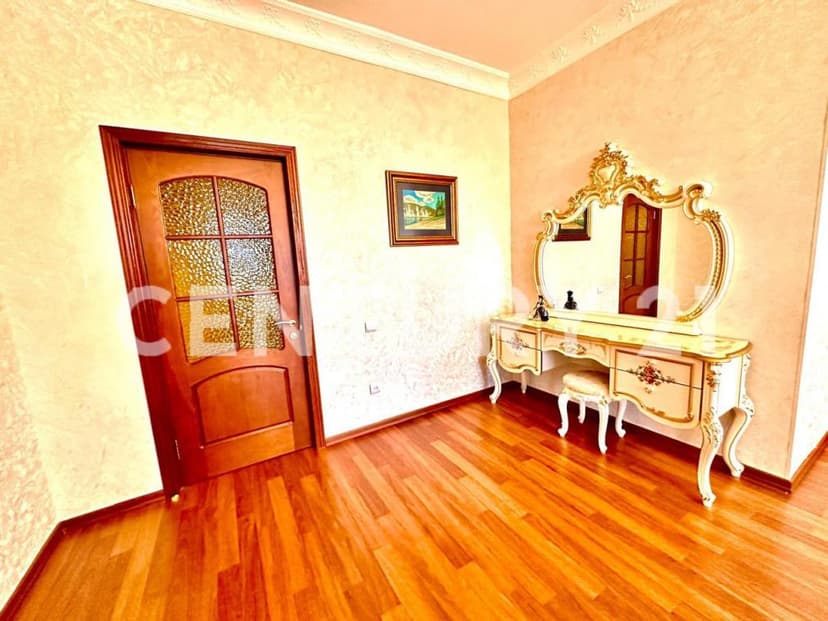 4 комн., 142 м², Монолитно-каркасный 5