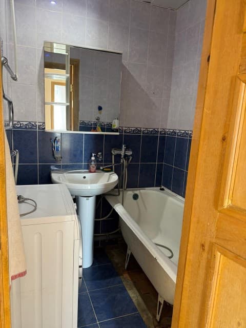 4 комн., 72 м², КПД, Крытый рынок 9