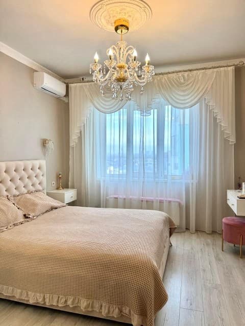 2 комн., 77 м², 112 серия, Областная больница, рынок "Манньыаттаах" 2