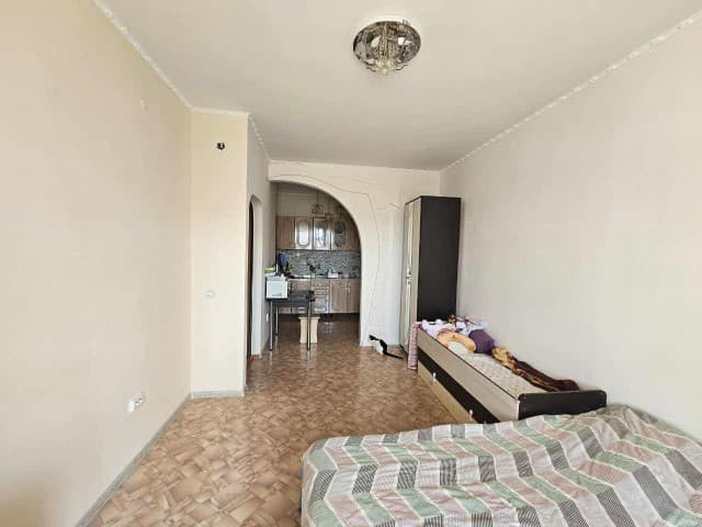 2 комн., 50 м², Монолитно-каркасный, Рынок Столичный 3