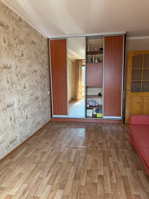 4 комн., 72 м², КПД, Крытый рынок 3