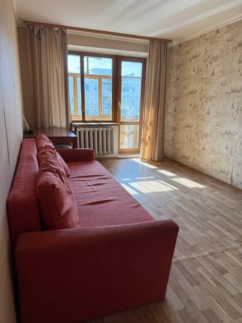 4 комн., 72 м², КПД, Крытый рынок 2