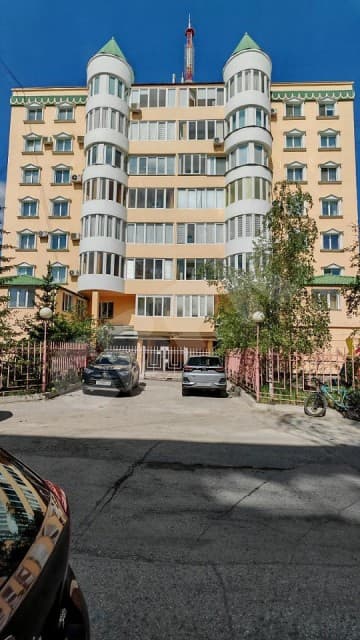 3 комн., 104 м², Монолитно-каркасный, Центр - район пл. Ленина