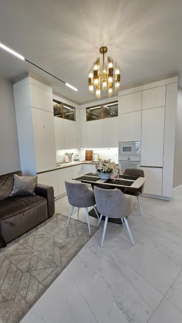 2 комн., 71 м², Монолитно-каркасный, Сахацирк 4