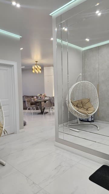 2 комн., 71 м², Монолитно-каркасный, Сахацирк 7