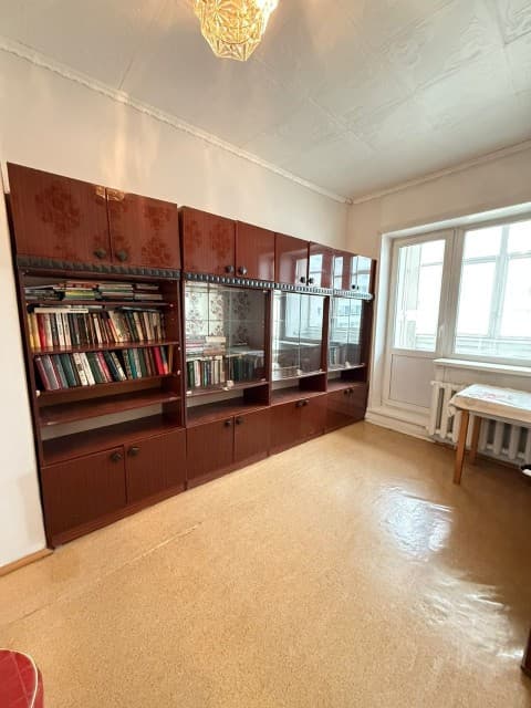 3 комн., 79 м², Блочный, Кинотеатр Лена 4