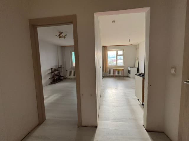 1 комн., 40 м², Блочный, Авторынок 5