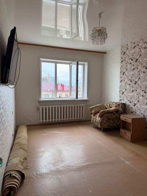 3 комн., 79 м², Блочный, Кинотеатр Лена 7