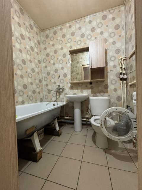 1 комн., 40 м², Блочный, Авторынок 6