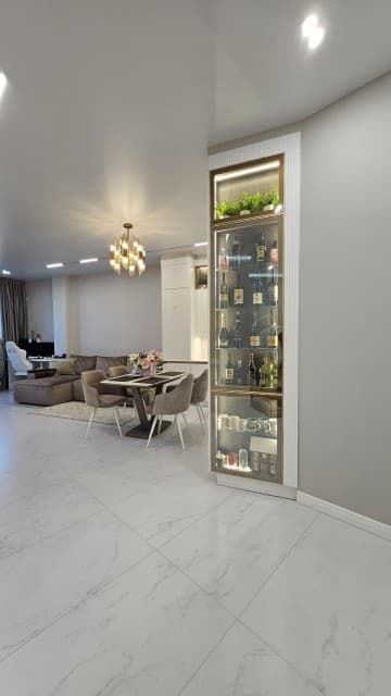 2 комн., 71 м², Монолитно-каркасный, Сахацирк 6