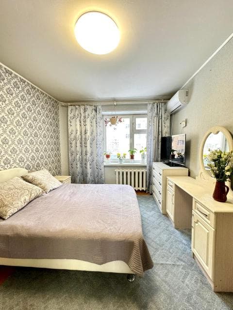 4 комн., 71 м², КПД, Крытый рынок 6