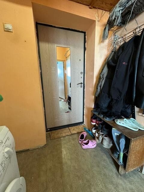 1 комн., 38 м², Блочный, Поликлиника 1 4