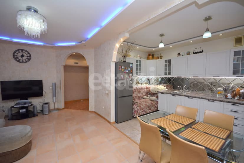 3 комн., 74 м², Инд. планировка 2