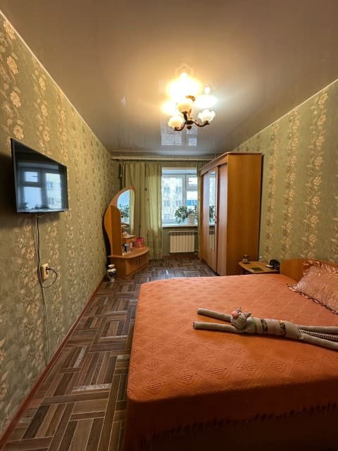 3 комн., 74 м², Блочный, Авиапорт 7
