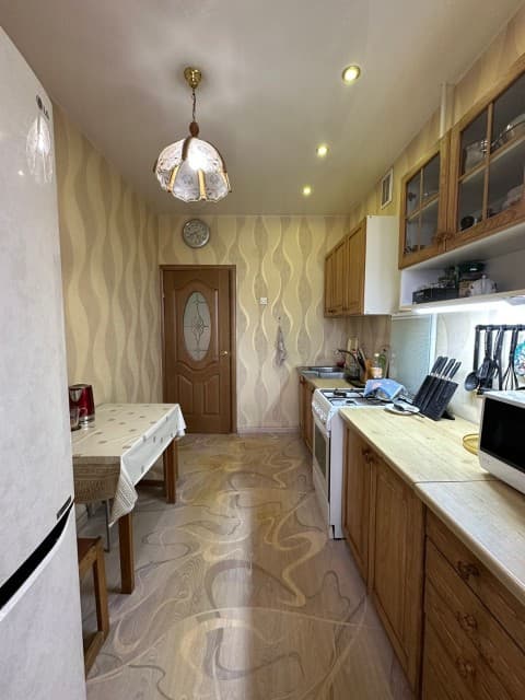 3 комн., 74 м², Блочный, Авиапорт 2